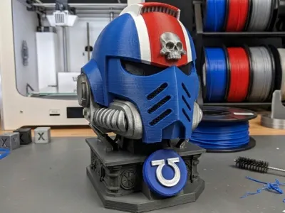 Space Marine Helmet: Liutenant