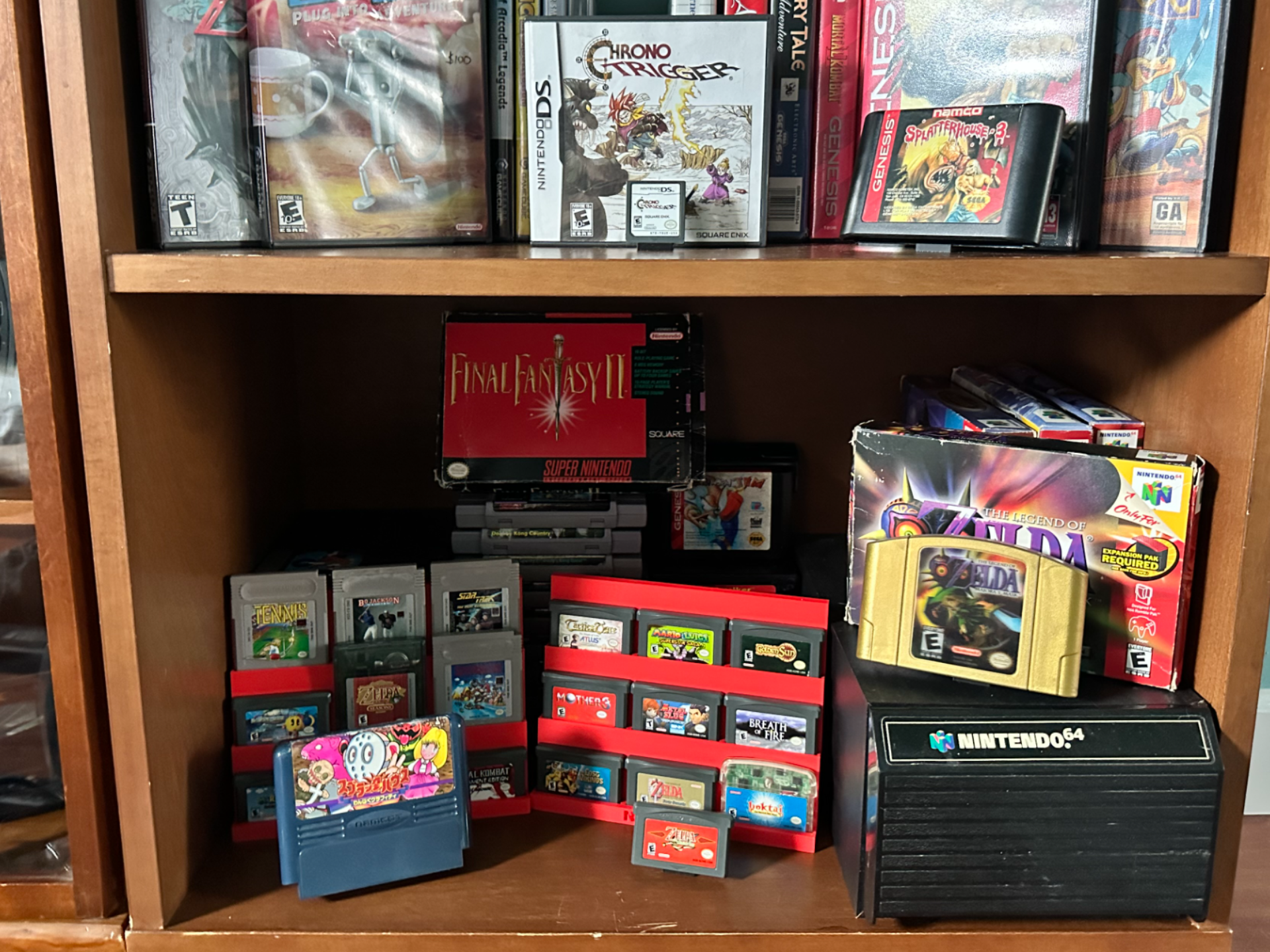 Universal game display stand - Sega, Nintendo, etc