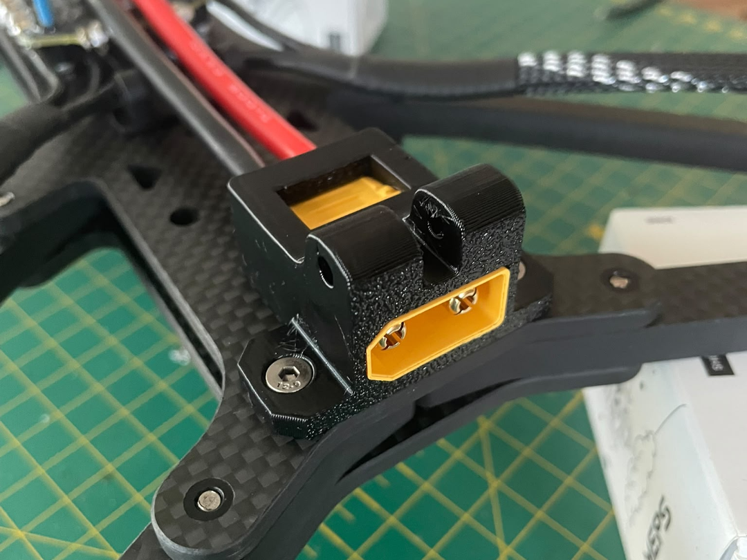 Helion 10 XT 90 mount