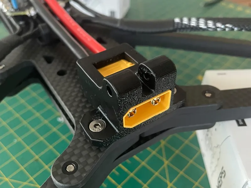 Helion 10 XT 90 mount