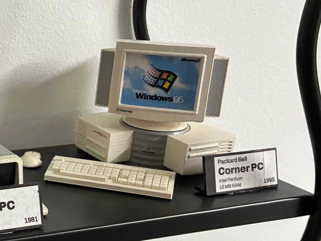 Mini Packard Bell Corner PC (PB2000)