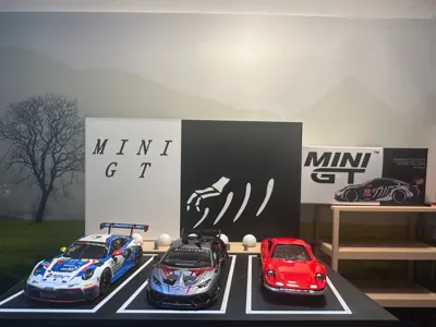 MINIGT Huagulong Car Model Miniature Diorama