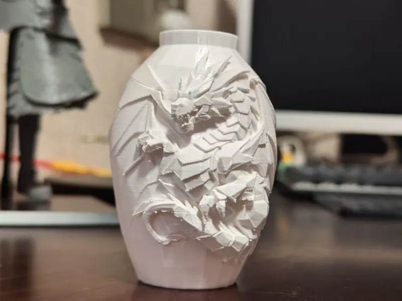 巨龙花瓶