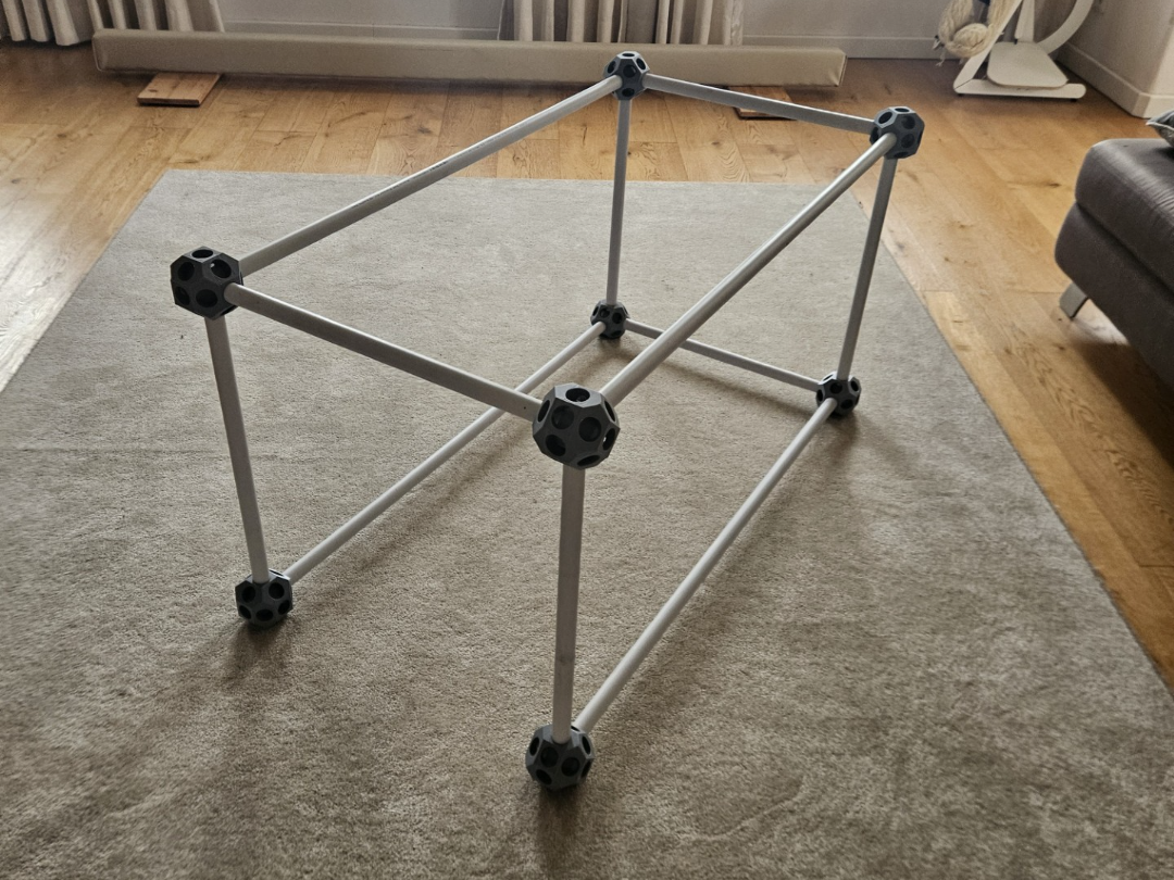 Build cubes for plastic rods