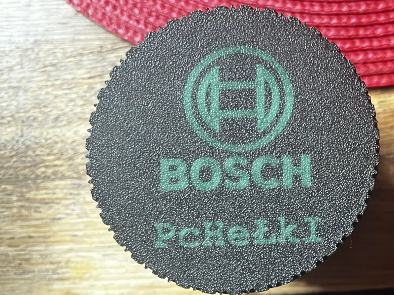 Zakręcany pojemnik BOSCH