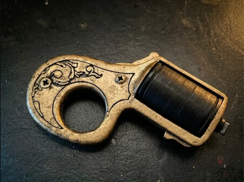 The Ghoul's boot pistol/revolver "My Friend"