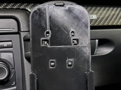 Audi A4B7 MobileHolder IPhone15Pro-phone with case