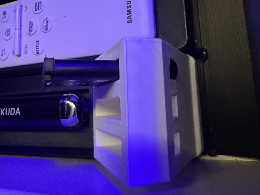 Gridfinity Arctis Nova Pro Battery Holder