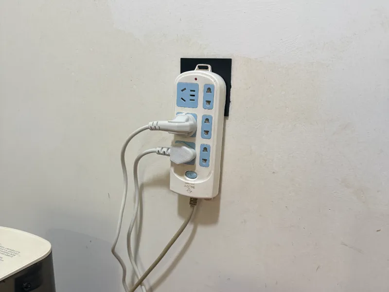 80mmx80mm闲置墙面开关洞盖板可挂旧款插线板