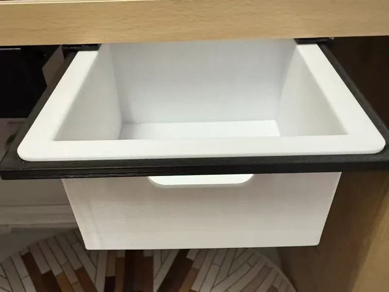 桌下隐藏抽屉垃圾桶