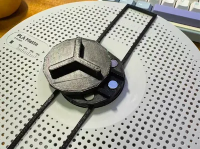 Magnetic Retraction Handle