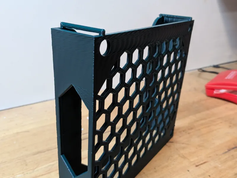 Remix of Dell OptiPlex 7020to fit Wall 