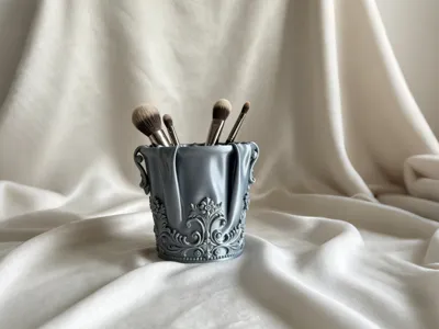 Baroque Vintage Style Silk Carved Makeup Brush Holder