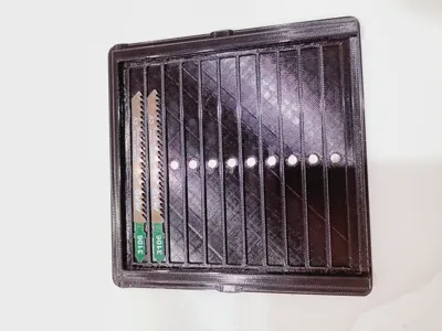 Insert for saw blades in the original jigsaw case