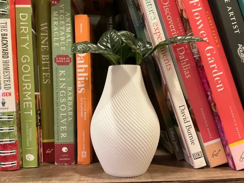 vase, free to sell, striped