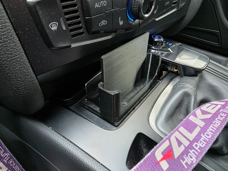Handyhalter für den Aschenbecher Audi A4 / A5  