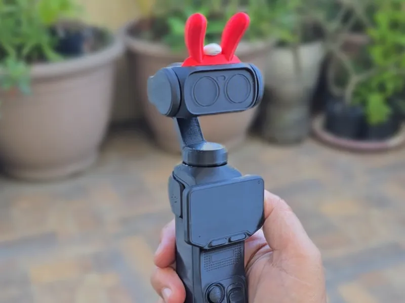 INSTA360 LUNA ULTRA JOLLIBEE-INSPIRED CAMERA EARS