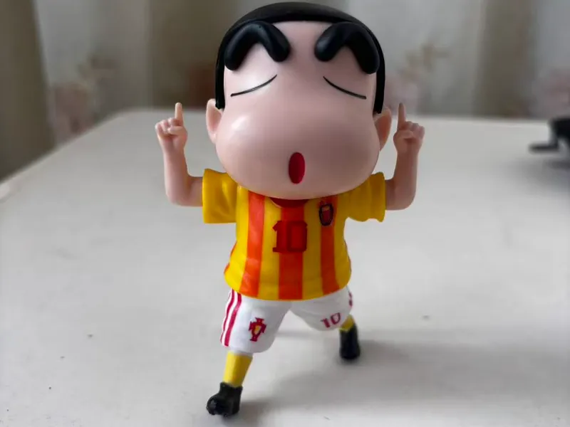 蜡笔小新摆件