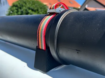 Bracket for solar heating made from DN 110 HT/KG pipes