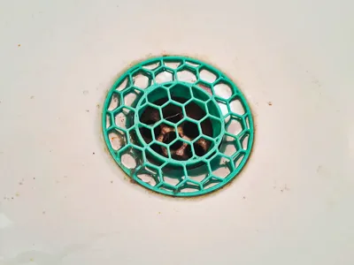 Drain sieve for easier cleaning.