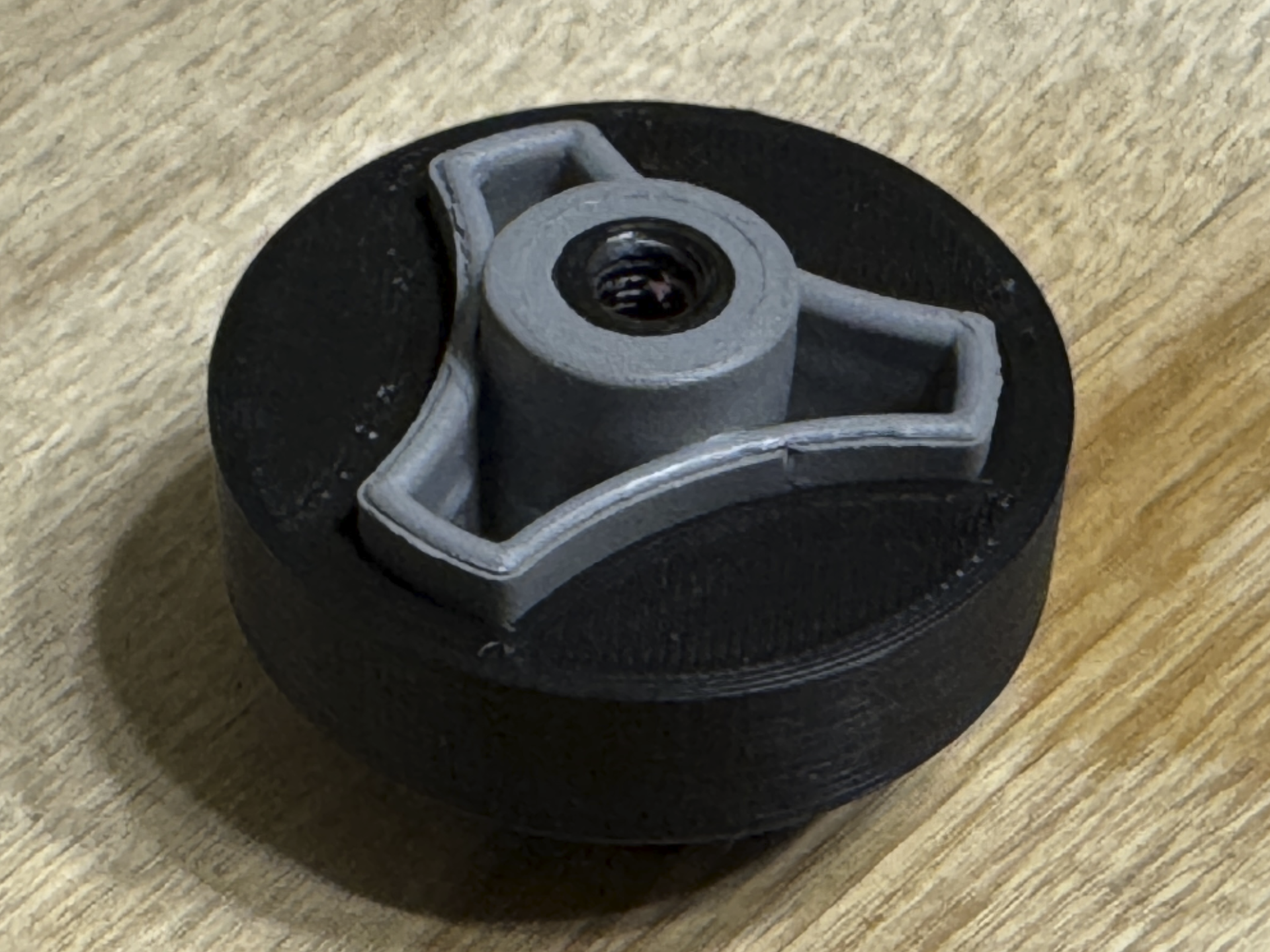 Thule Wing Nut Adapter