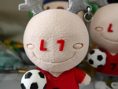 Xiao Qi Loves Football