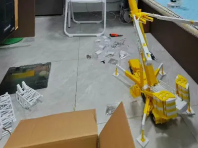 Liebherr 11200, 1:38 scale