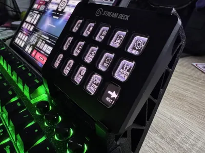 Razer Blackwidow v4 StreamDeck Mk.2 Mount