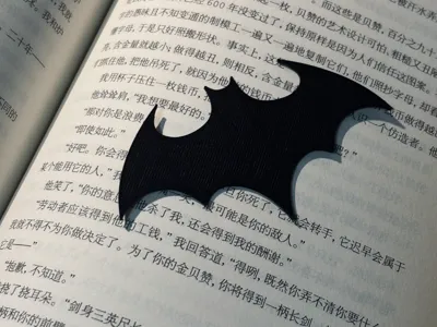 Batman Logo\Bat-Batarang Bookmark Cape Crusade
