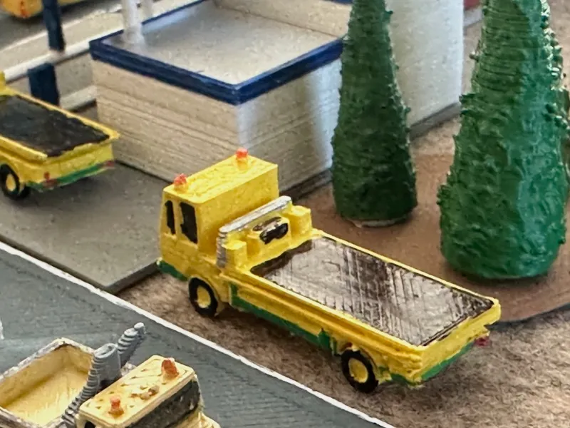 Towing truck 1b with crane (z-scale)