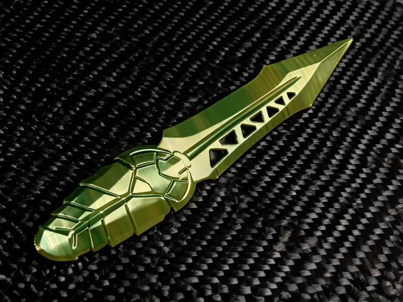 Emerald Vein Spirit-Eating Tactical Dagger