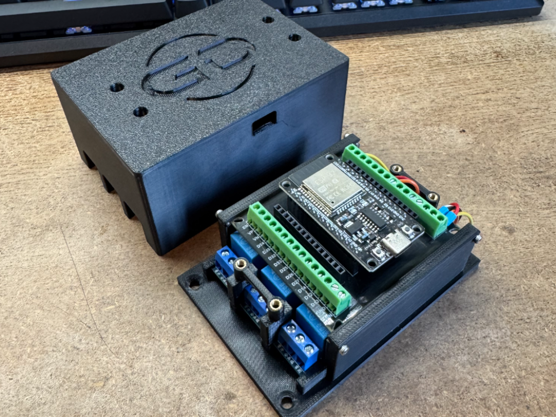 ESP32 Controller Enclosure, 3 Hot-Swappable Relays