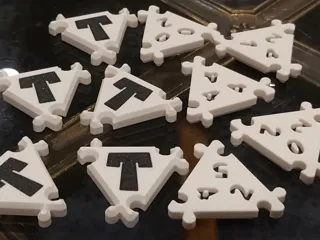 TRI-OMINOS-ის წიგნის თაროს გამოცემა thumbnail 3