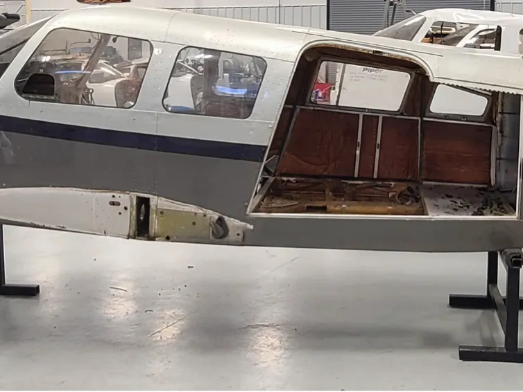 Vintage Piper PA-34 Fuselage Restoration