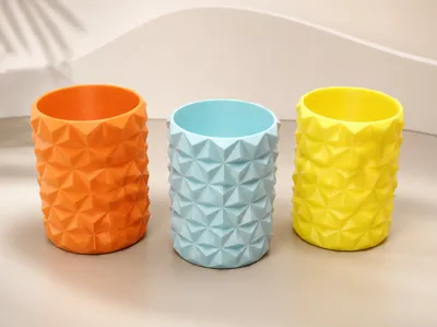 Geometric Triangular Pattern Pen Holder [Open source Fusion 360 source file]