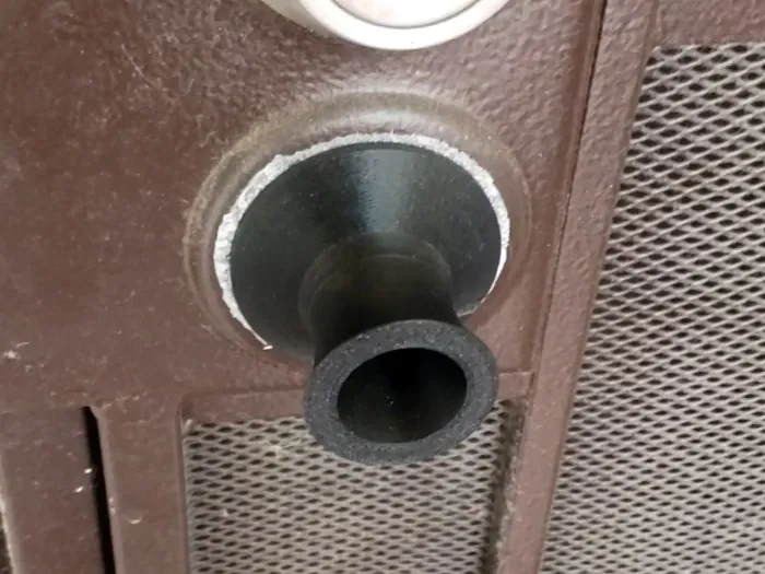 Fixed Doorknob, Threaded, Tight Clearance Approved