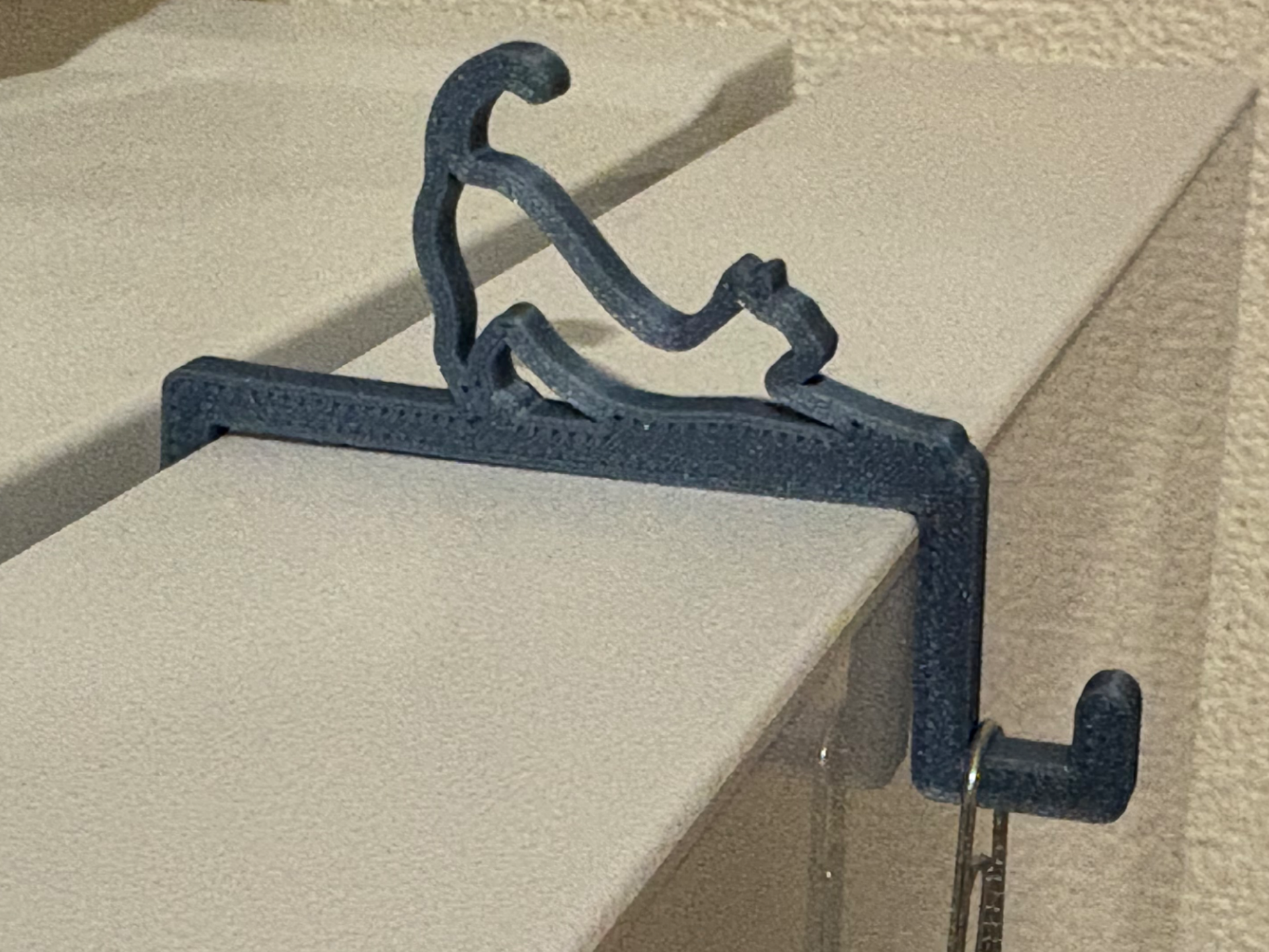 Parametric cat clamp hook