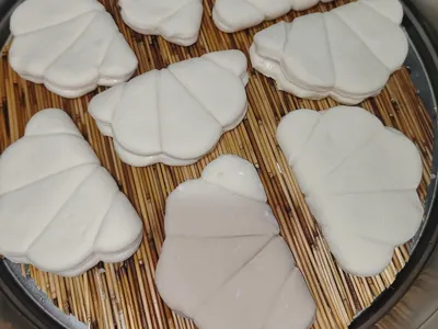 Lotus Leaf Steamed Bun and Folded Flatbread Mold, Petal-shaped Simulated Pastry, Light Clay Embossing Tool, Five-Petal Flower Pattern Shaping Tool
