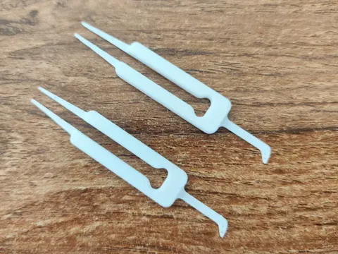 Modelo para impresión 3D: 充电口清灰神器 迷你夹子 typec口清灰 USB-C 手机口清灰工具 清灰尘夹子 除尘工具 — referencia de MakerWorld