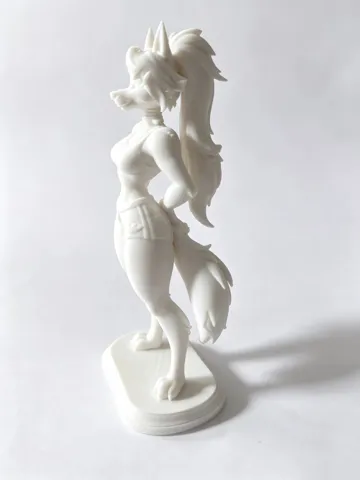 Modelo para impresión 3D: 极恶老大 露娜手办 — vista de referencia 4