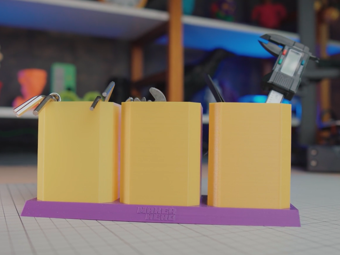Desk Organizer 3D model by MakerHero