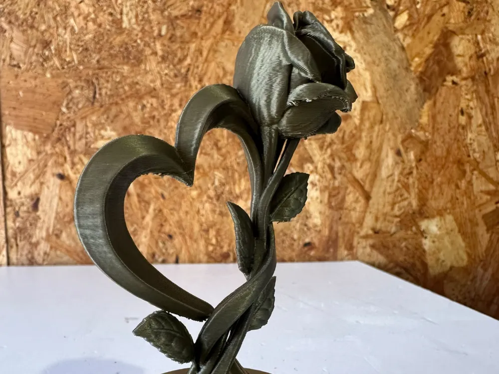Rose Heart - Free 3D Print Model - MakerWorld