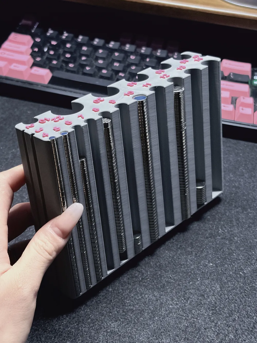 Super useful magnet organizer box｜Magnet sorting storage rack｜Desktop ...
