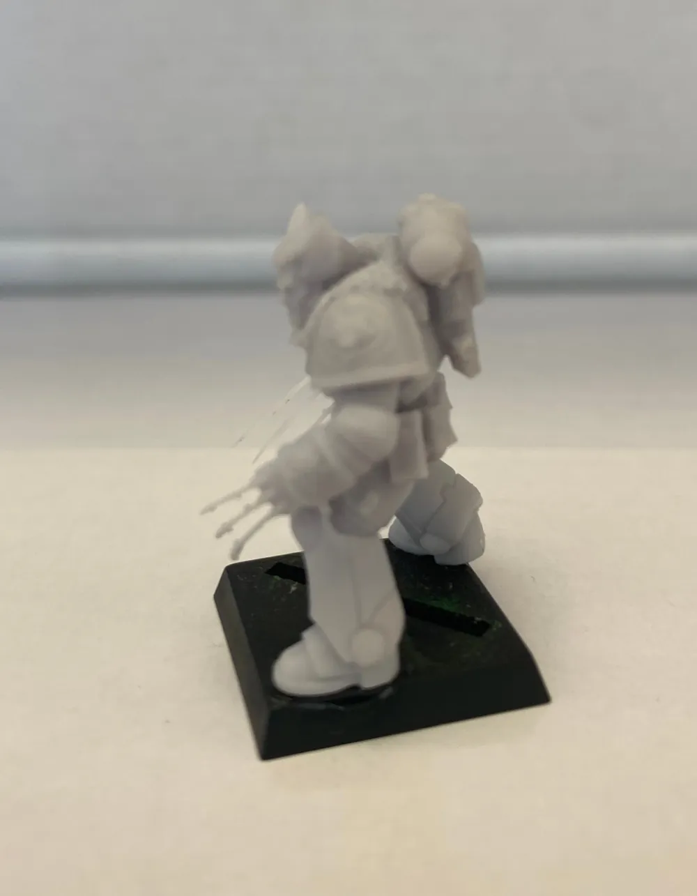Wolverine version 40K - Free 3D Print Model - MakerWorld
