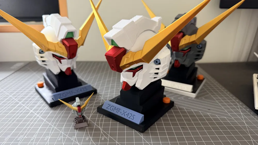 Destiny Gundam desktop grade head sculpture Destiny Gundam assembly ...