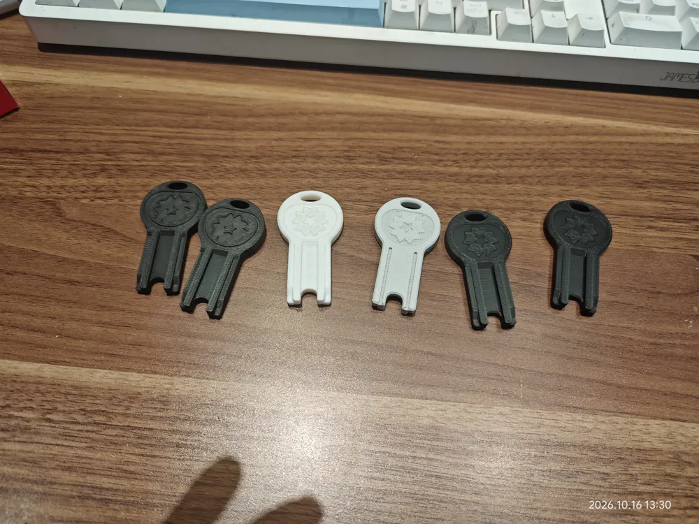 [Lao Teng] Star Charger key, crescent charger release key, original ...
