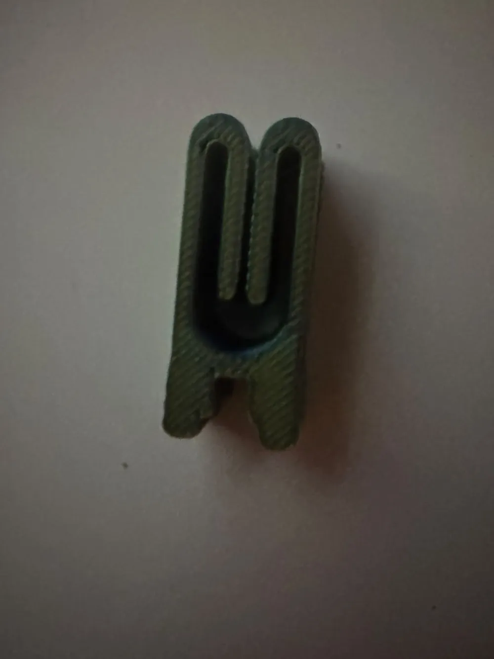 wire clamp for clothes - Free 3D Print Model - MakerWorld