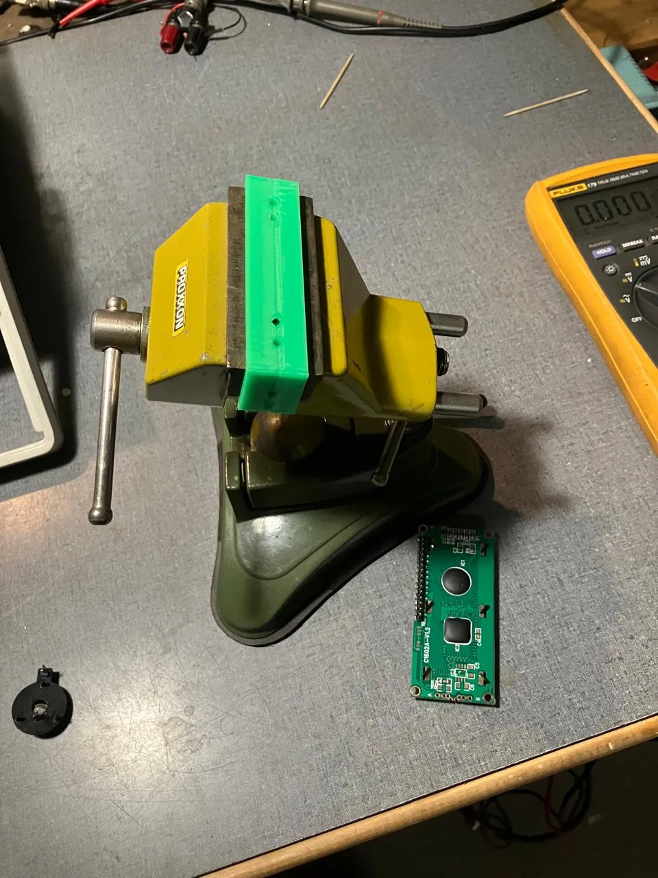 Proxxon Vice Jaw Protection Covers with Magnets - Free 3D Print Model ...