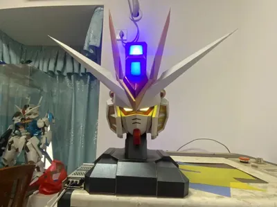 Extraordinary Strike Freedom Gundam Paper Model Head Sculpt