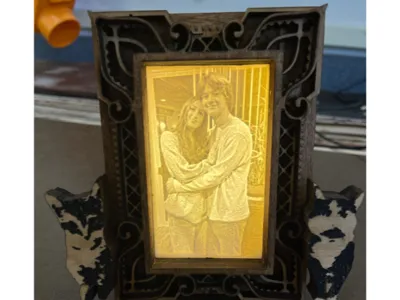 4x2 inch cat lithophane frame (cat is optional)